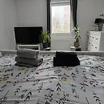 41 * يلينيا غورا